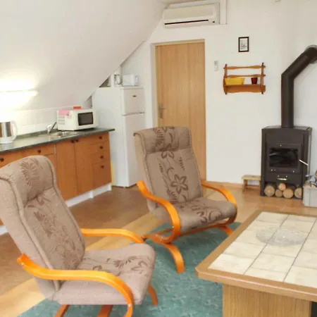 Domek alpejski Chalet Karlov *